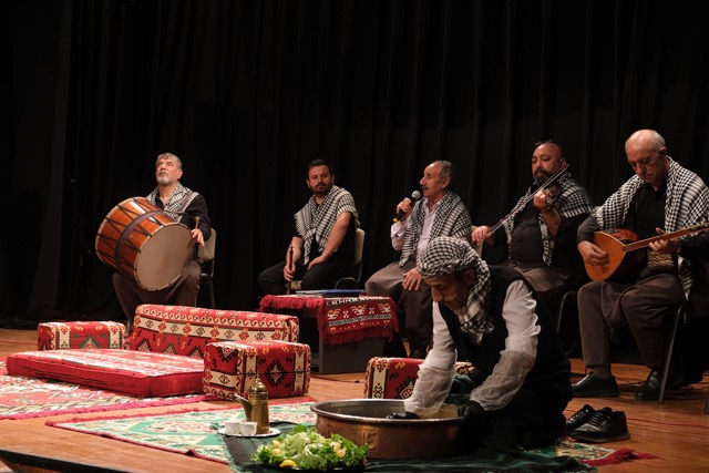 Anadolu’nun zengin kültürü ve geleneğin izleriyle coşkuya dönüşen gece